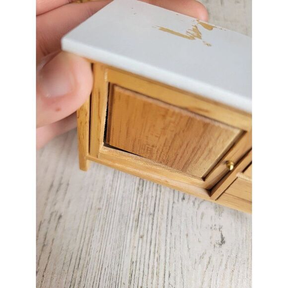 Miniature dollhouse dresser cabinet sets hat accessories - Picture 5 of 10